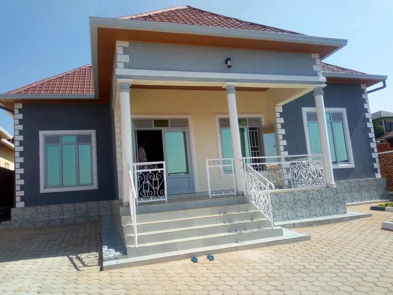 A 5 BEDROOM HOUSE FOR SALE AT KICUKIRO